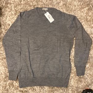 Italian wool, gray sweater size S/M